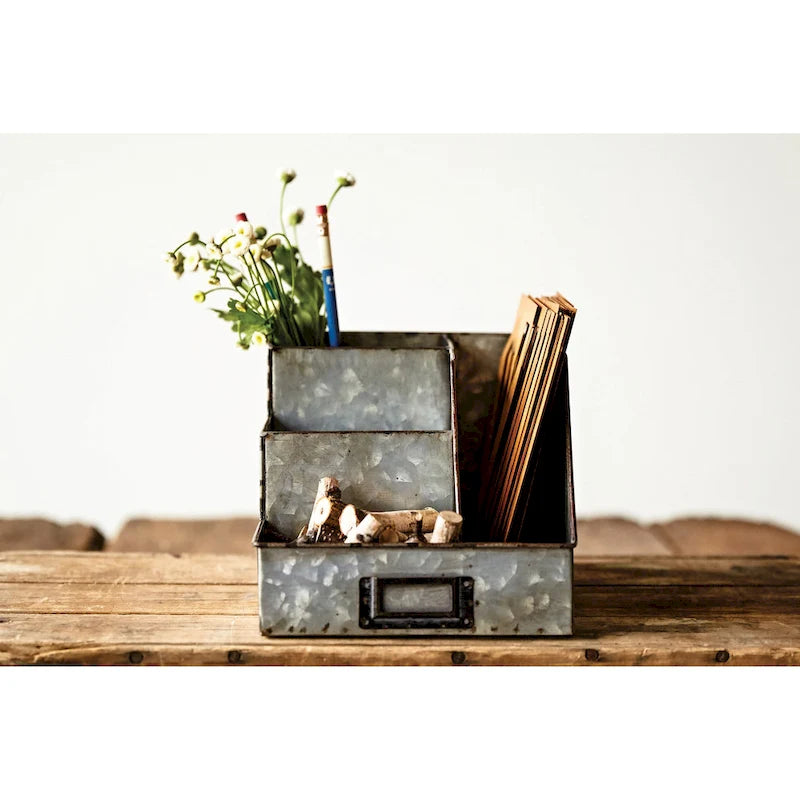 Organisateur de bureau en métal gris vieilli avec rangement rustique à 4 compartiments superposés